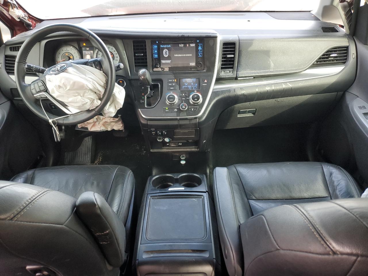 2017 TOYOTA SIENNA