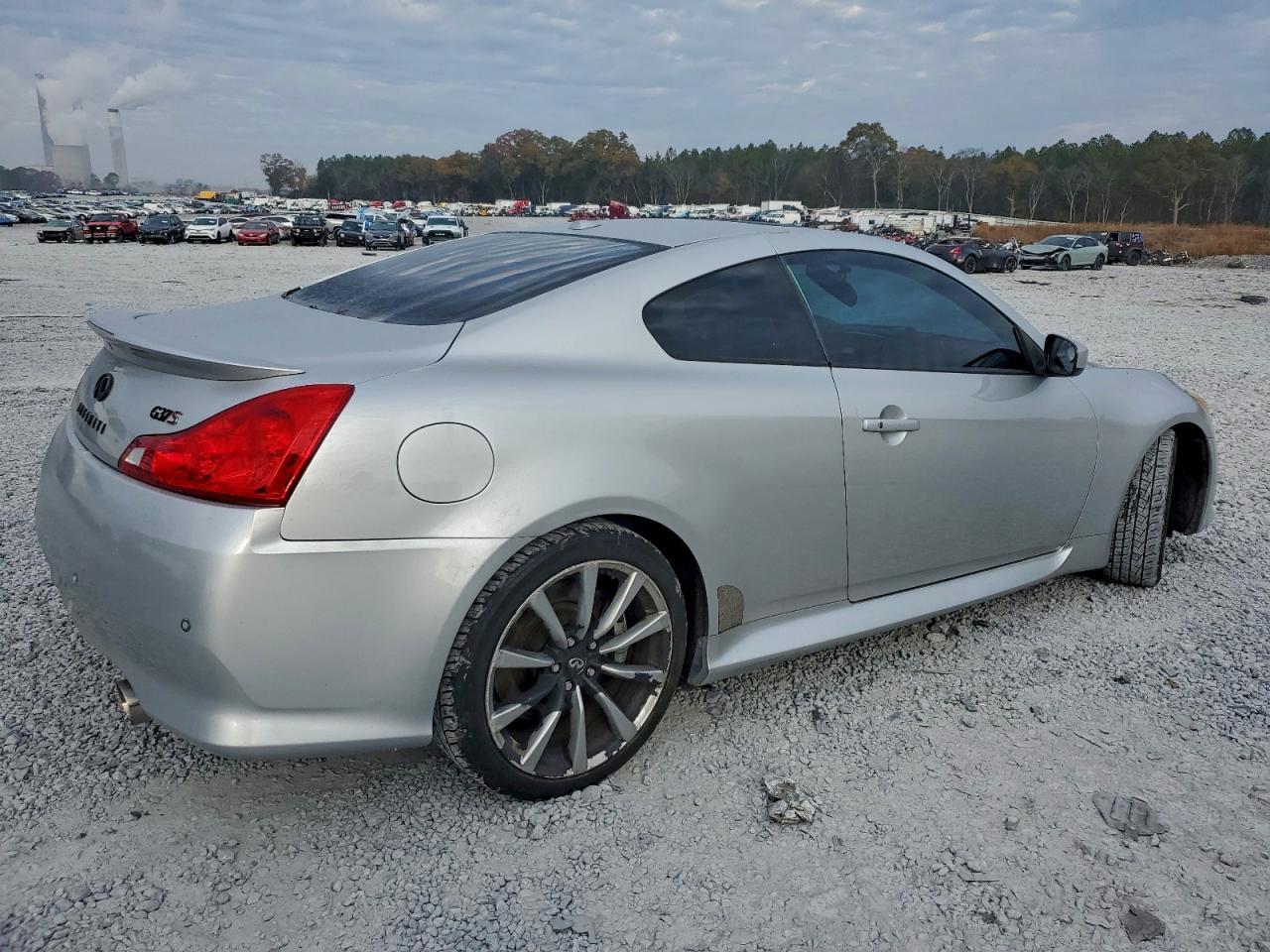 2010 INFINITI G37