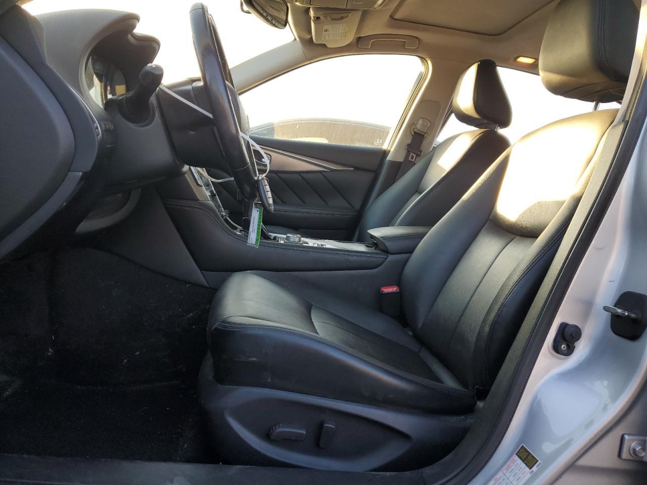 2015 INFINITI Q50