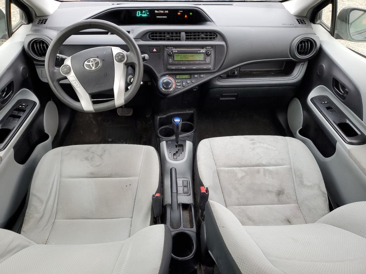 2013 TOYOTA Prius c