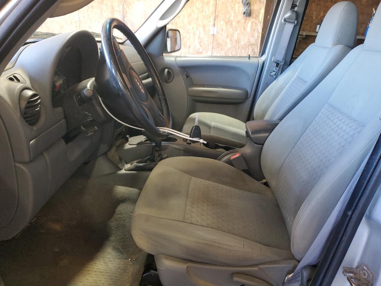 2006 JEEP Liberty