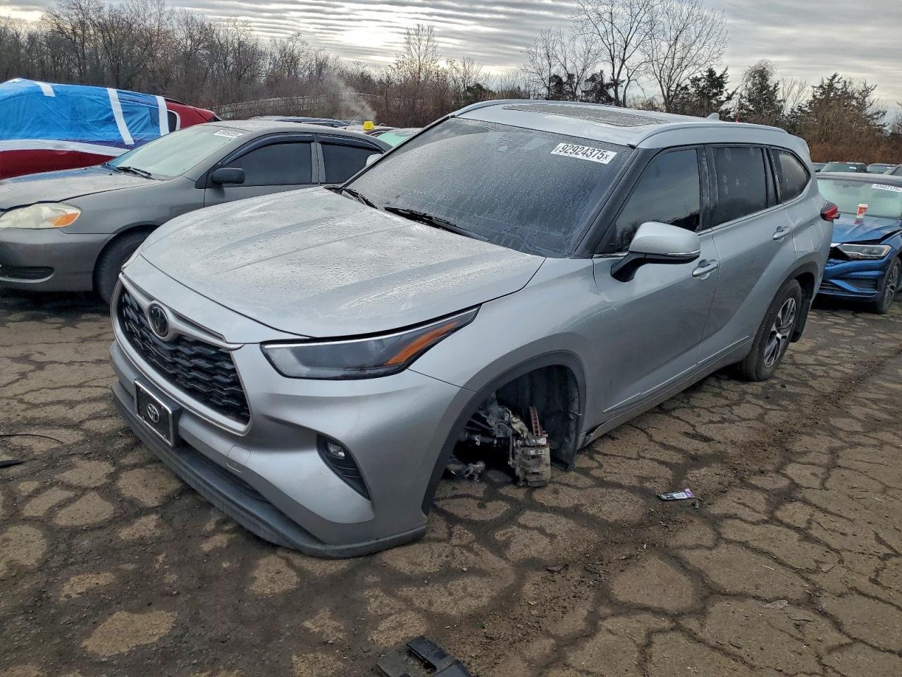 2022 TOYOTA HIGHLANDER