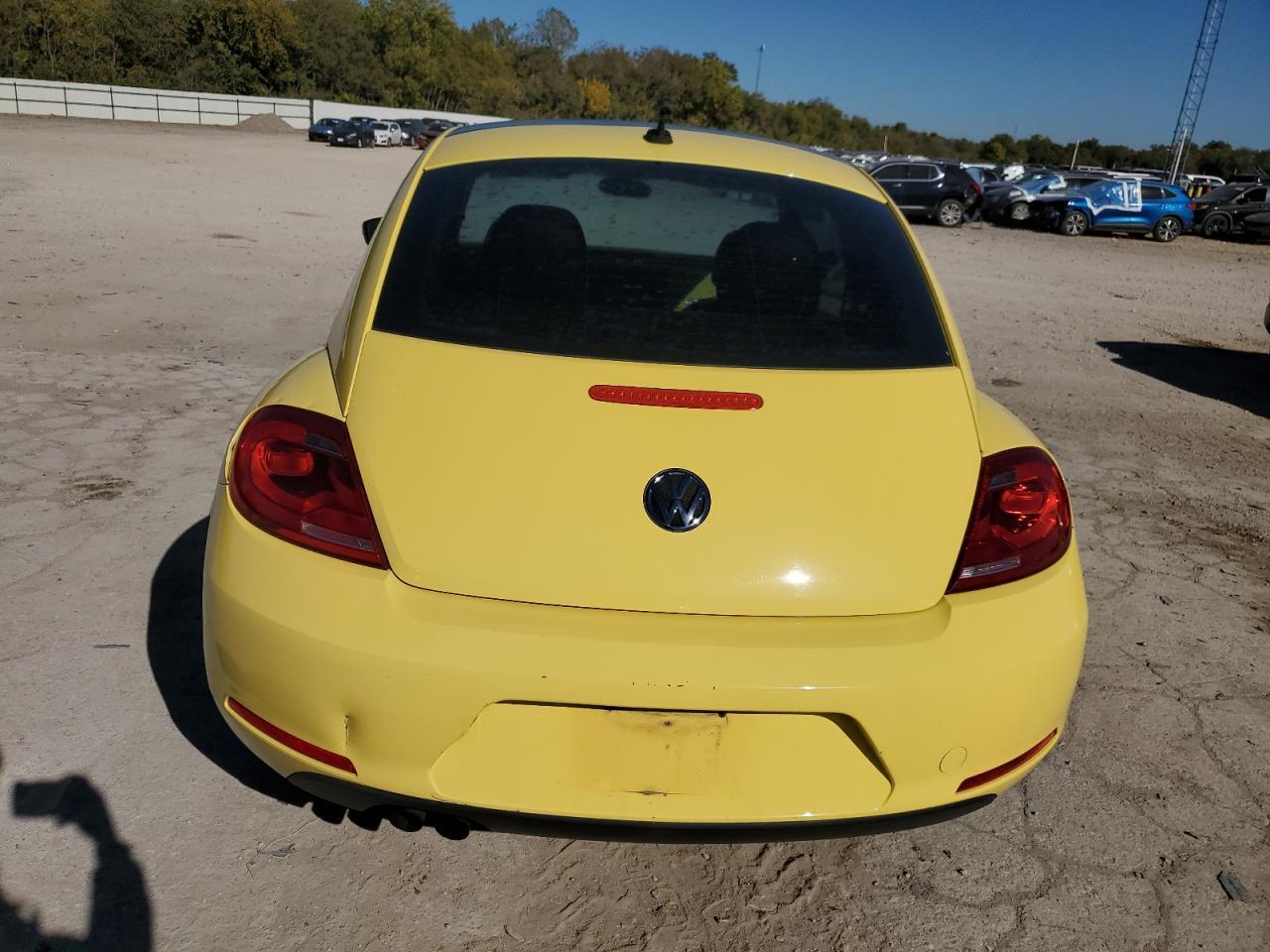 2012 VOLKSWAGEN Beetle