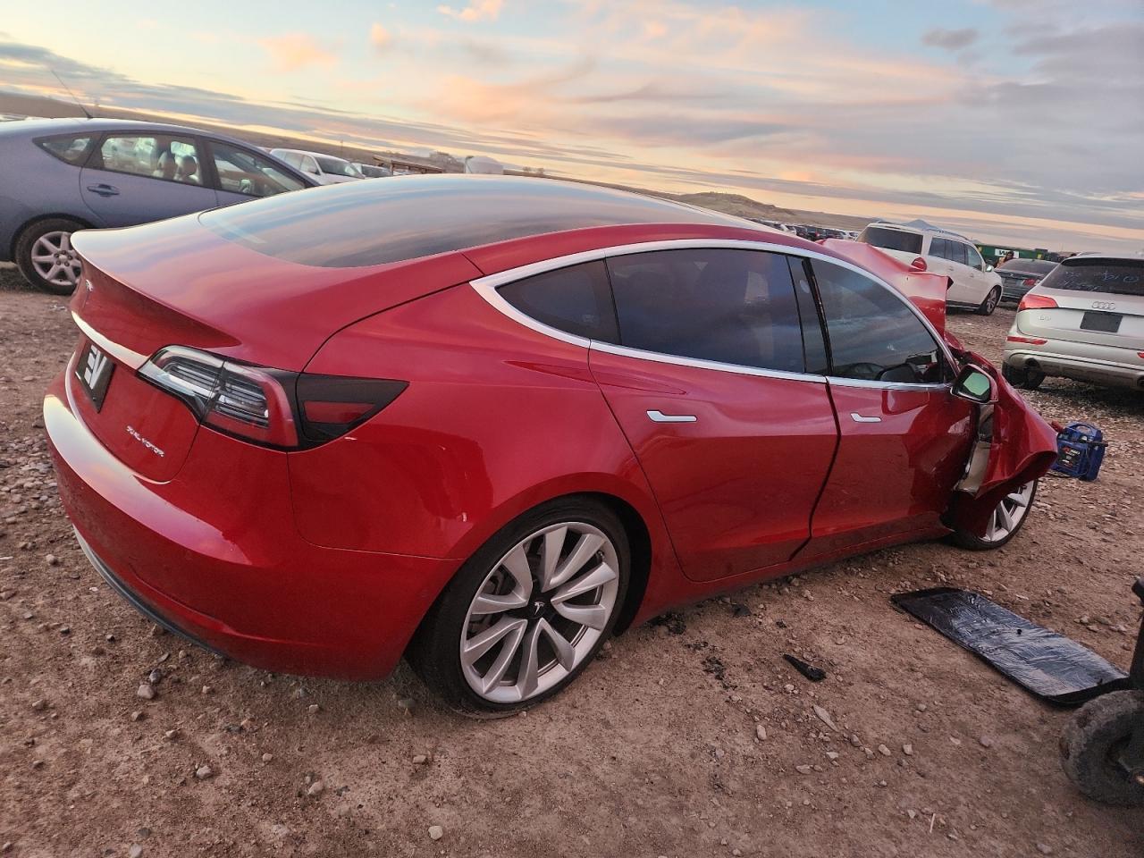 2018 TESLA MODEL 3