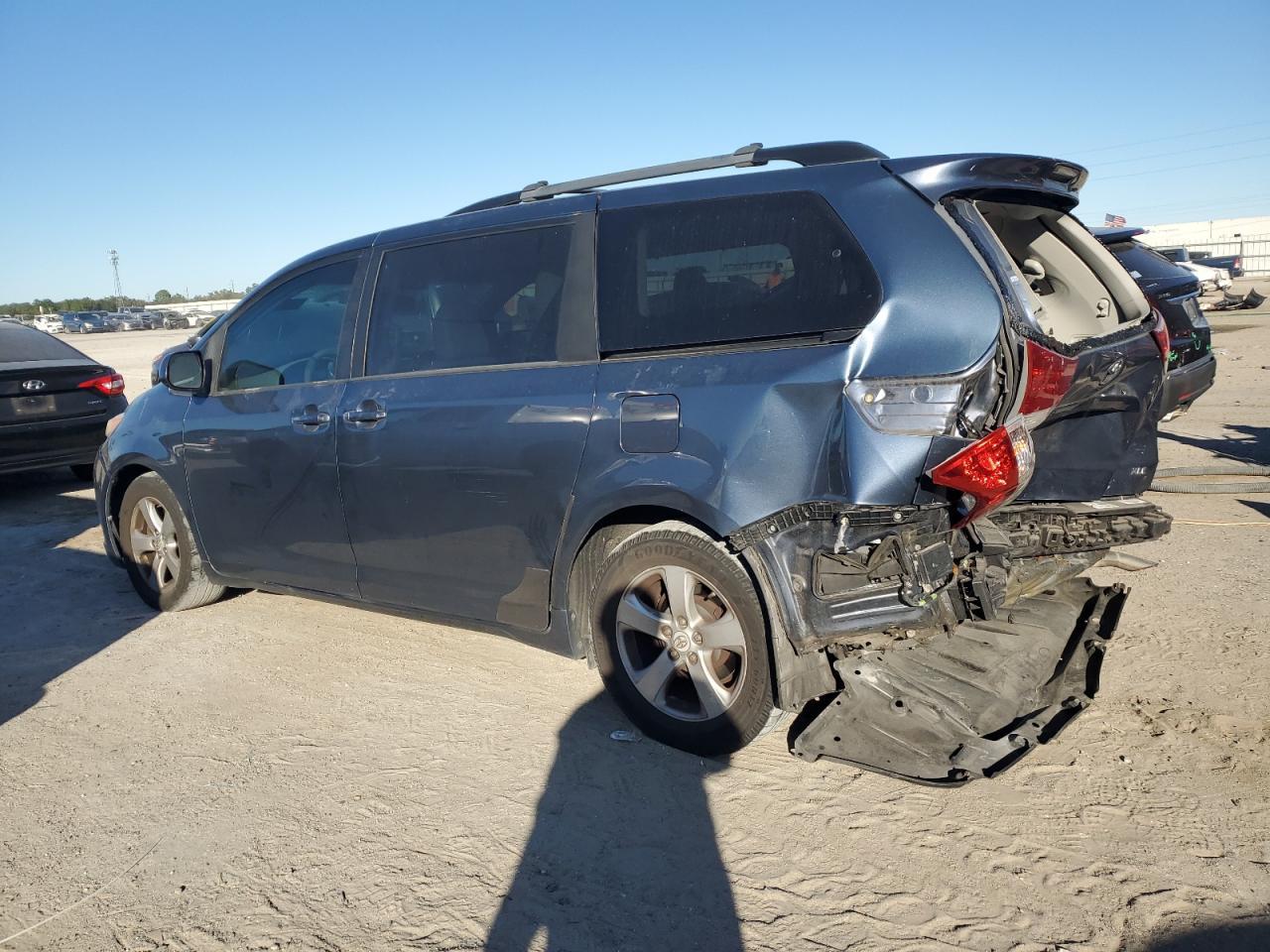 2014 TOYOTA SIENNA