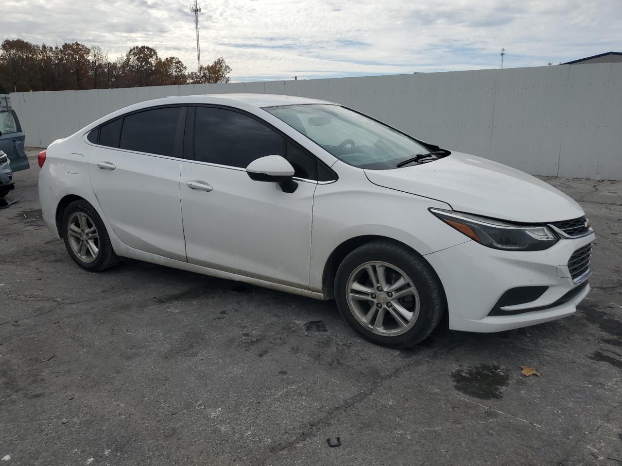 2017 CHEVROLET CRUZE