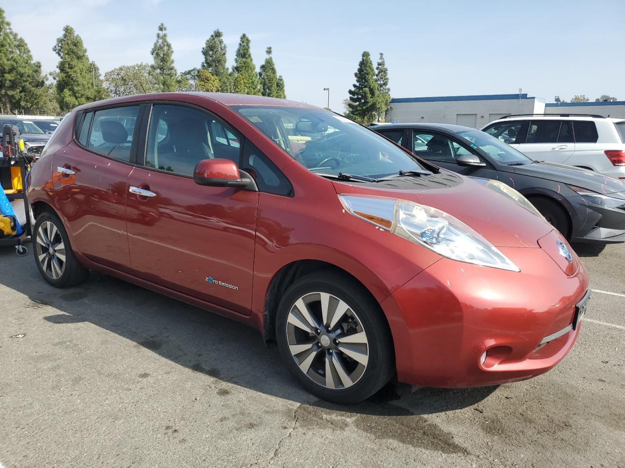 2015 NISSAN LEAF