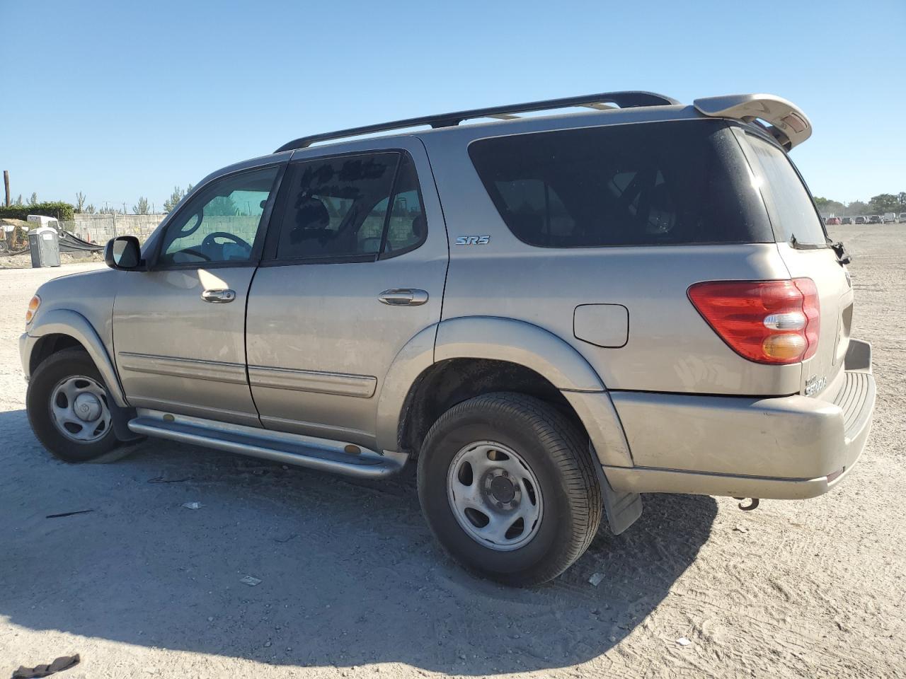 2004 TOYOTA Sequoia