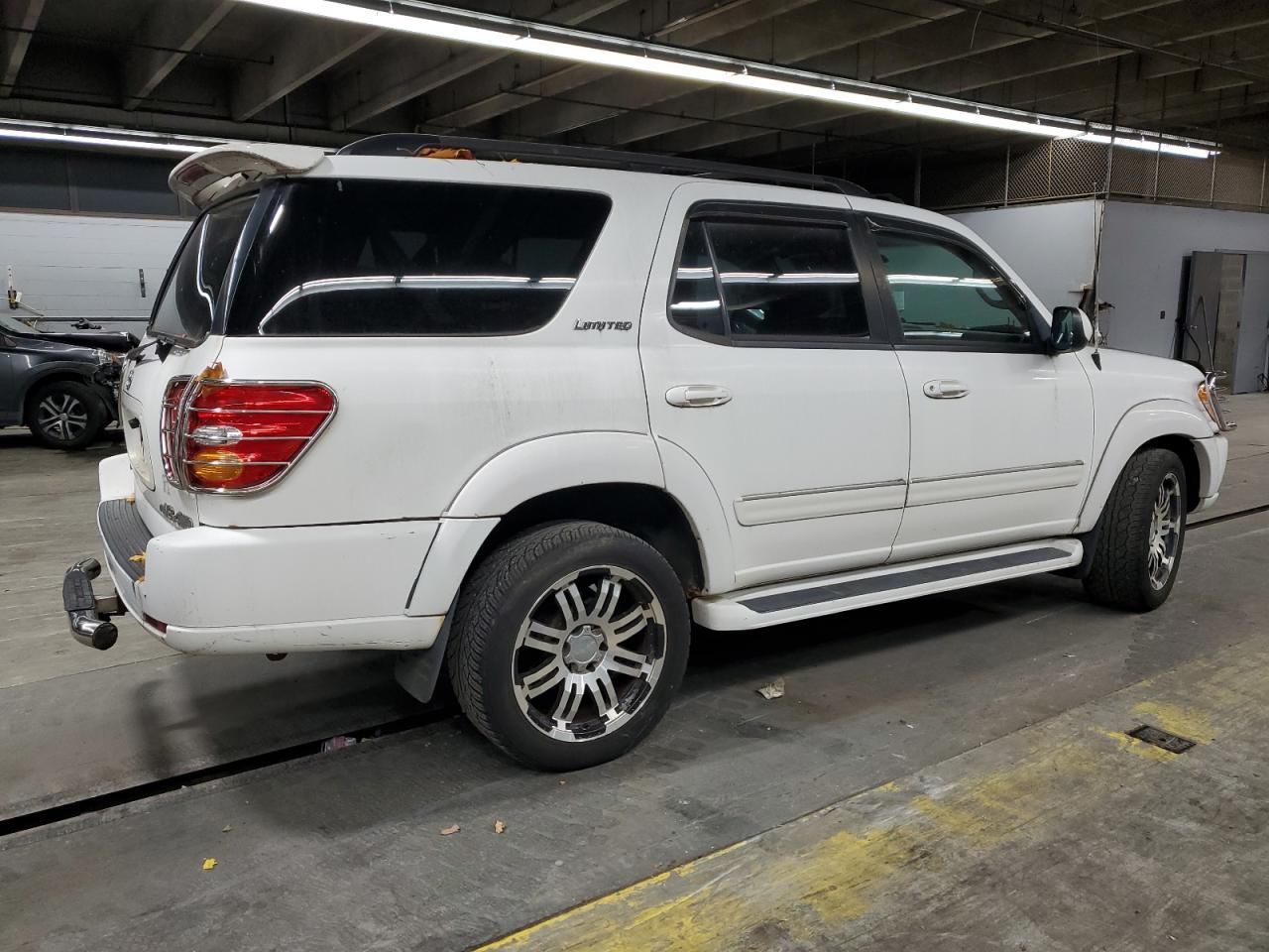 2003 TOYOTA Sequoia