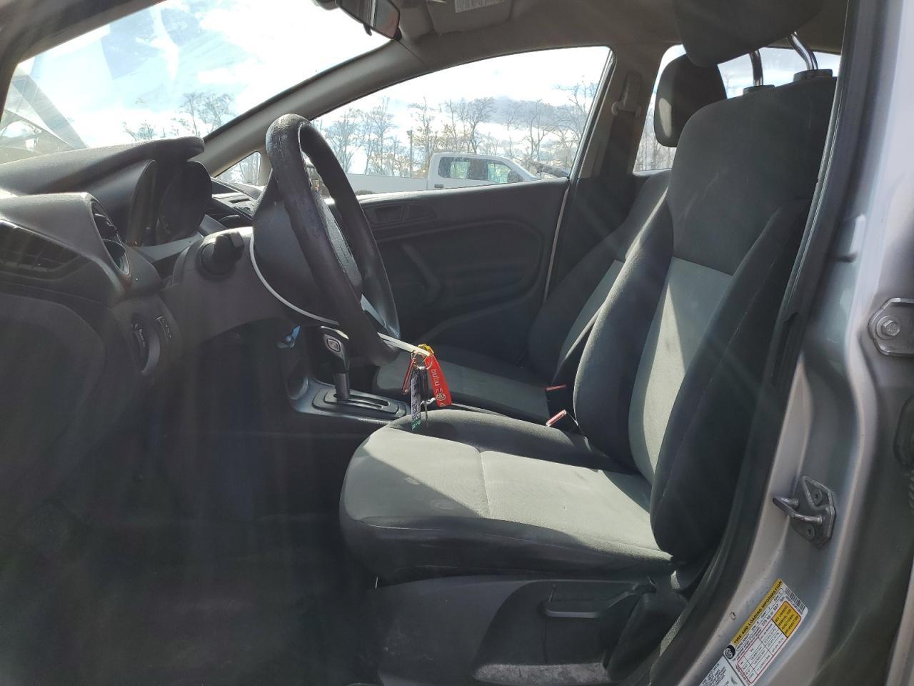 2016 FORD Fiesta