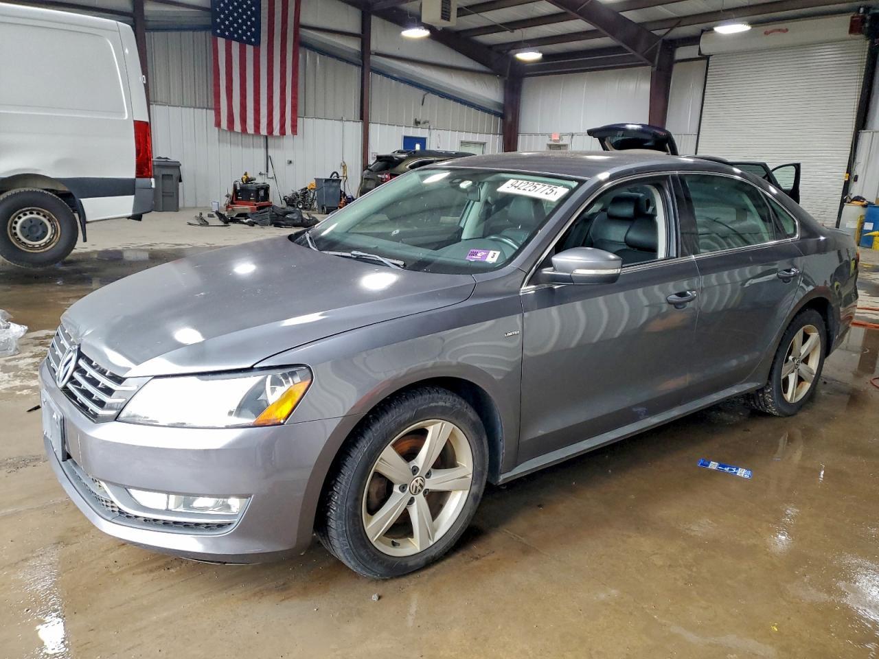 2015 VOLKSWAGEN Passat