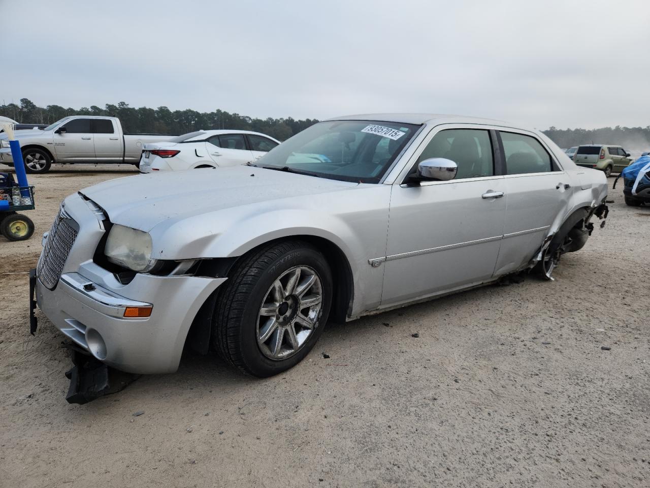 2005 CHRYSLER 300