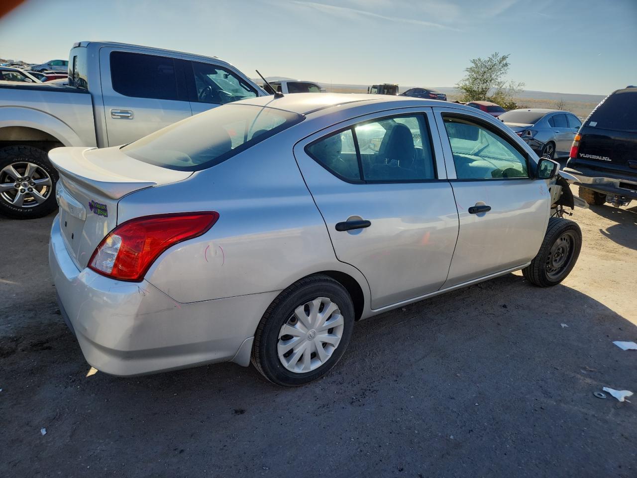 2019 NISSAN VERSA