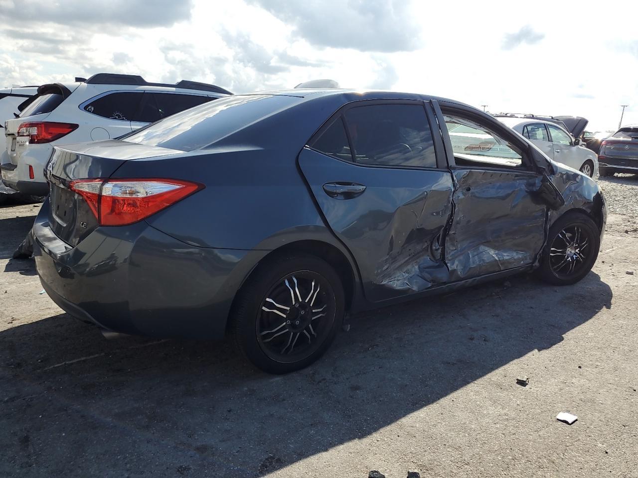 2015 TOYOTA COROLLA