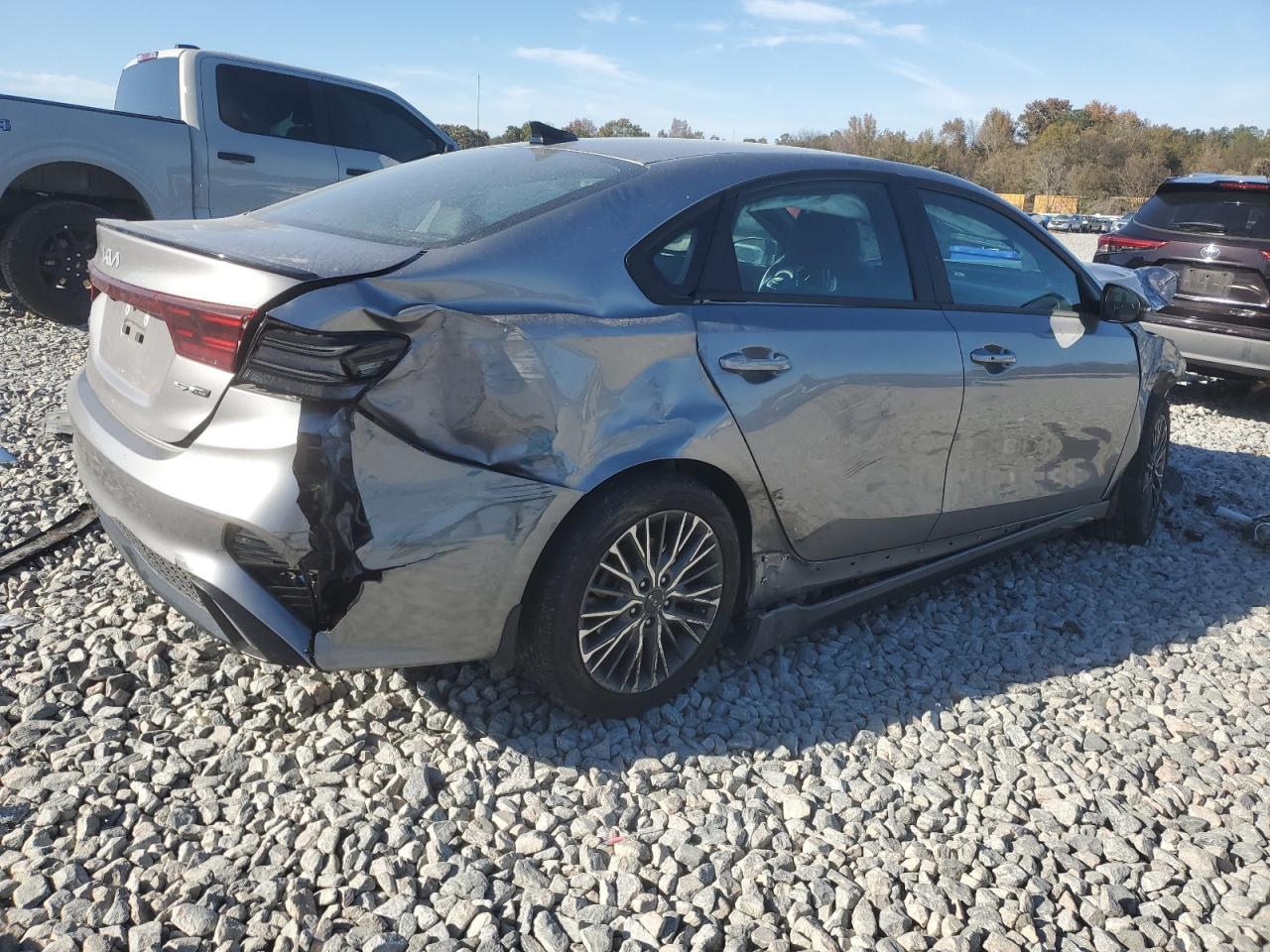 2023 KIA FORTE
