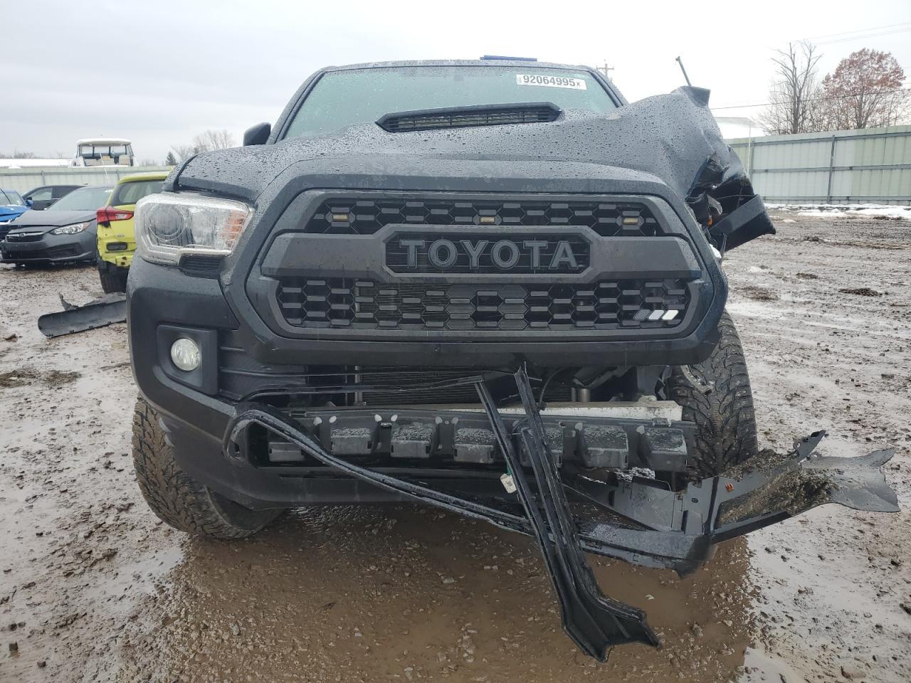 2016 TOYOTA TACOMA
