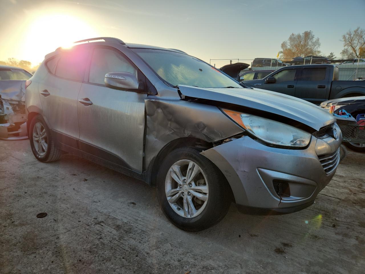2012 HYUNDAI TUCSON