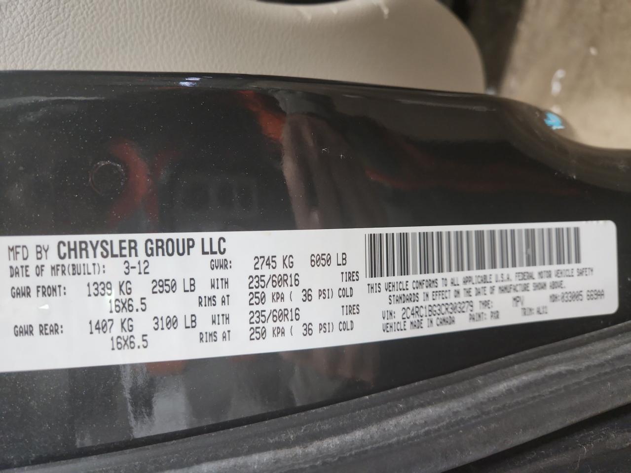 2012 CHRYSLER Town & Country
