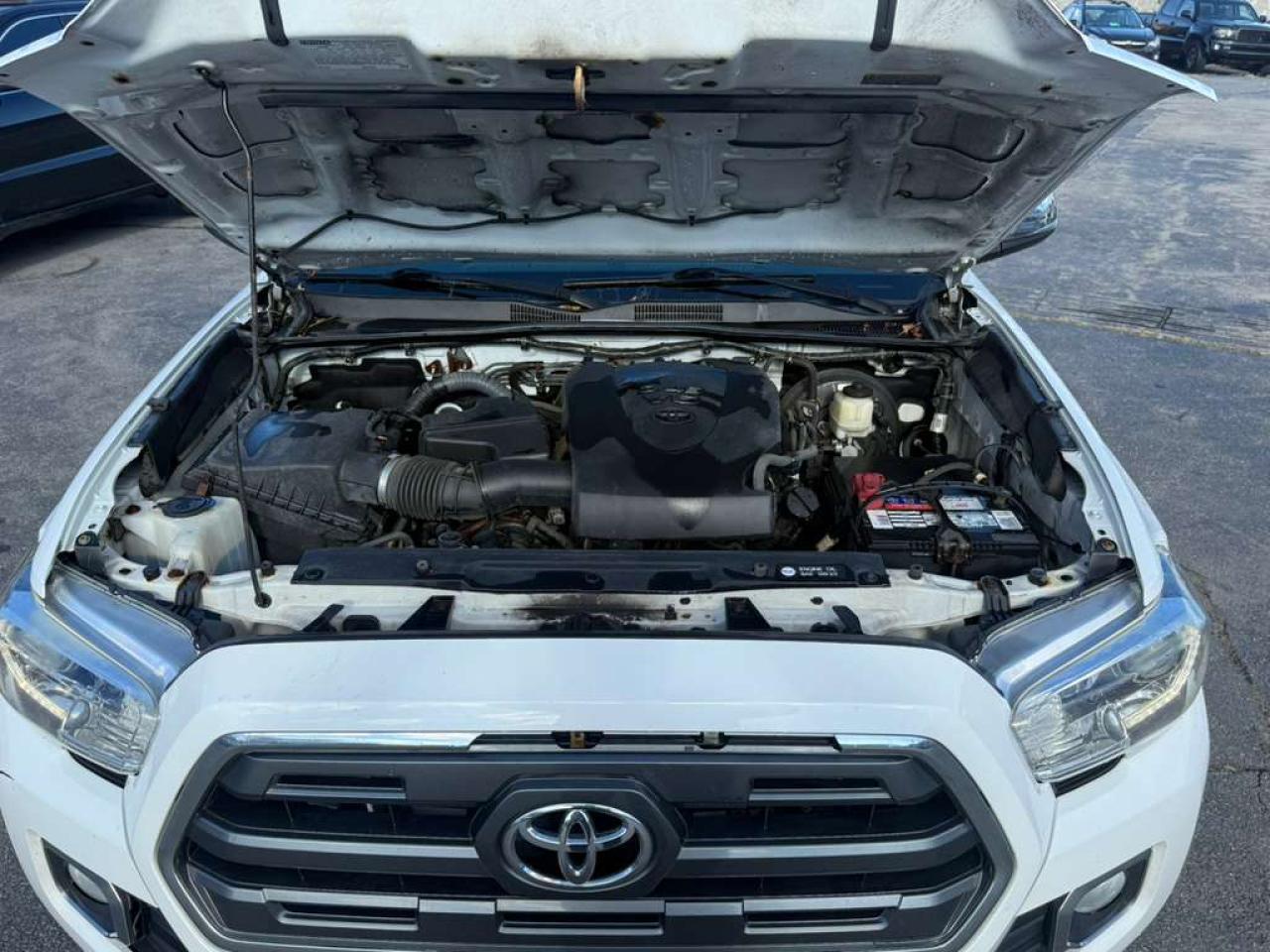 2016 TOYOTA TACOMA