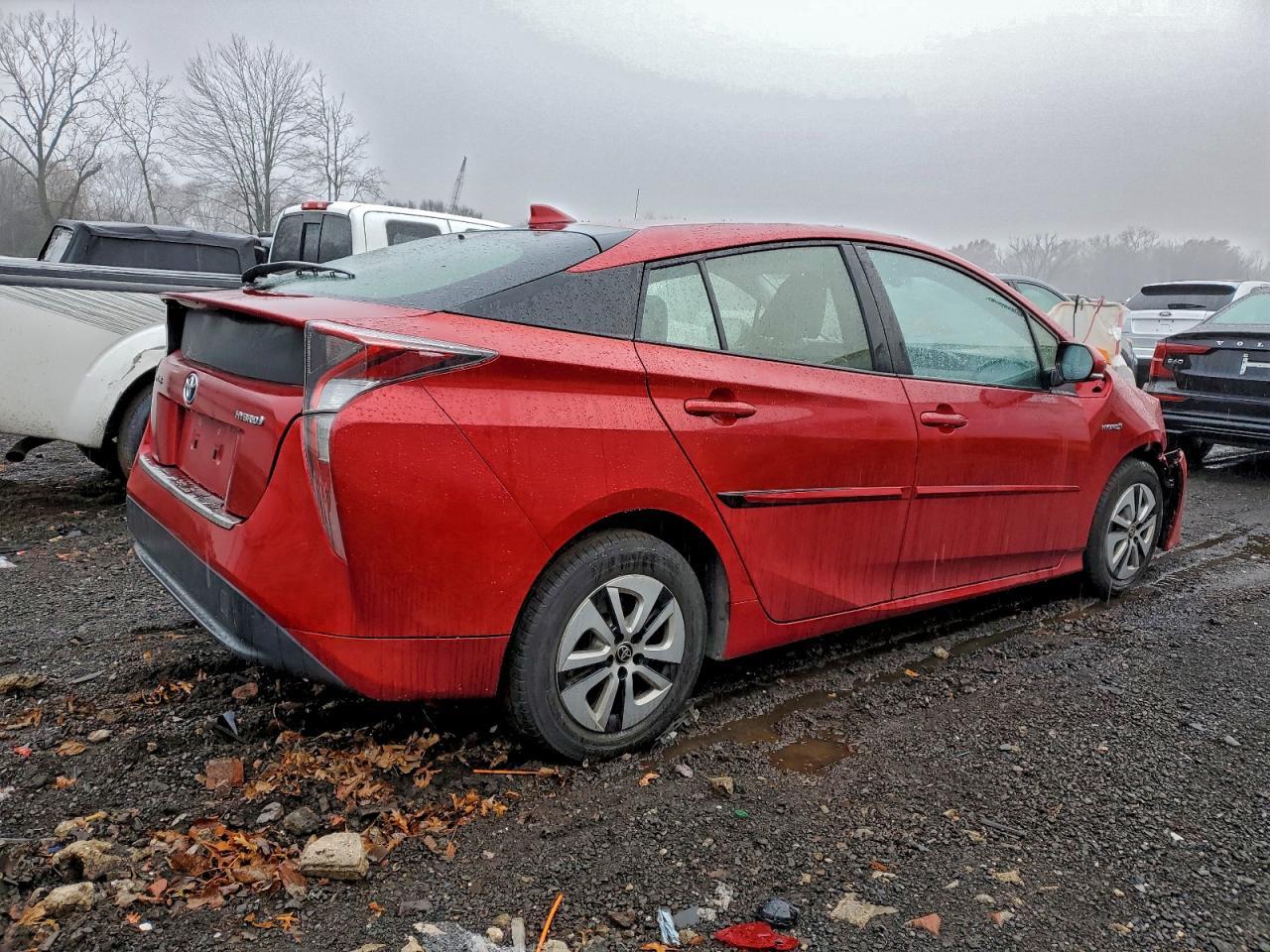 2016 TOYOTA PRIUS