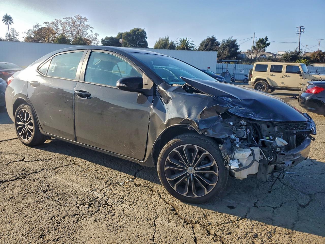 2015 TOYOTA COROLLA