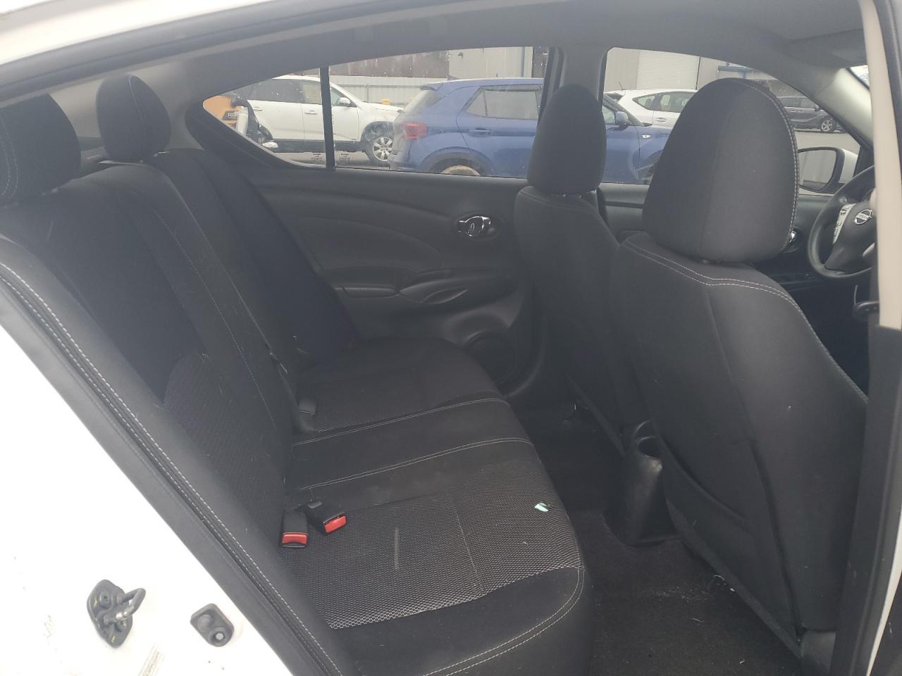 2017 NISSAN VERSA