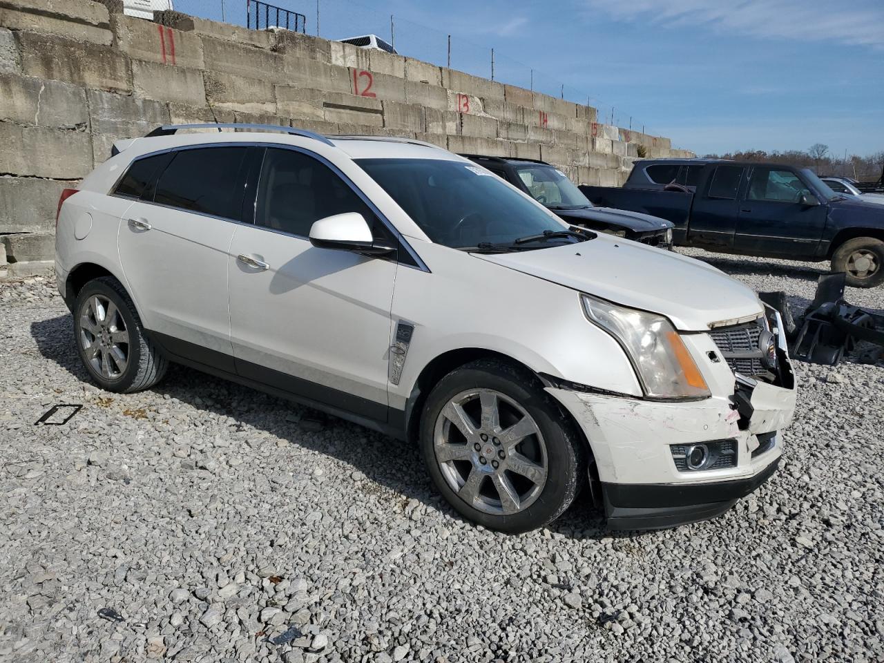 2010 CADILLAC SRX