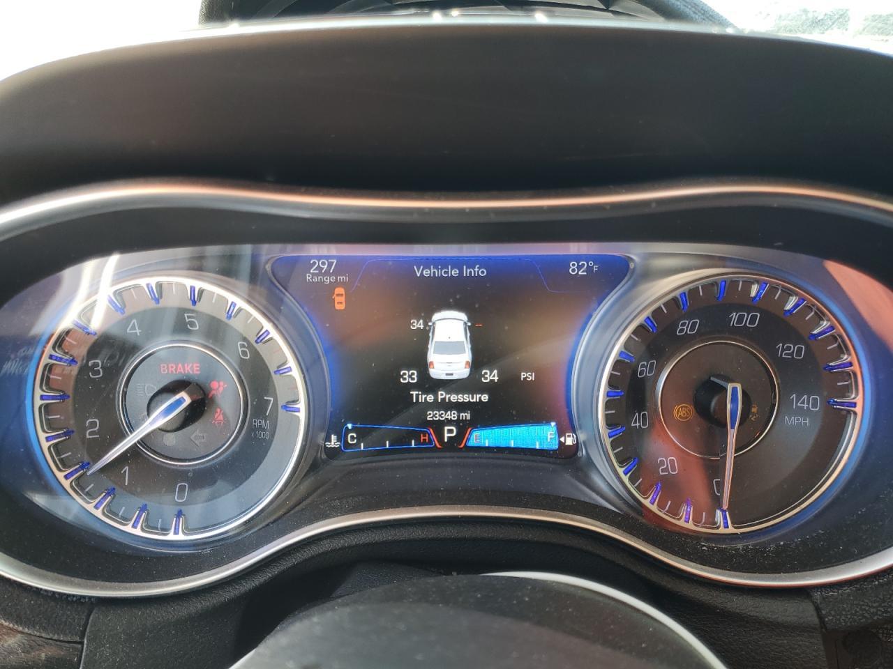 2015 CHRYSLER 300