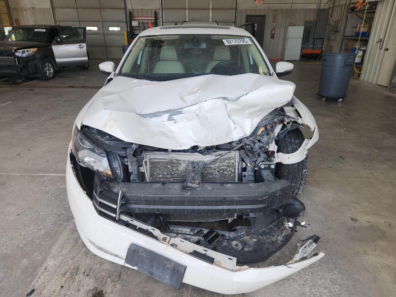 2015 VOLKSWAGEN Passat