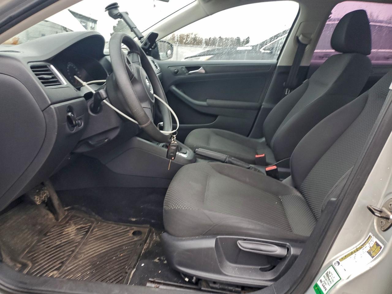 2012 VOLKSWAGEN JETTA