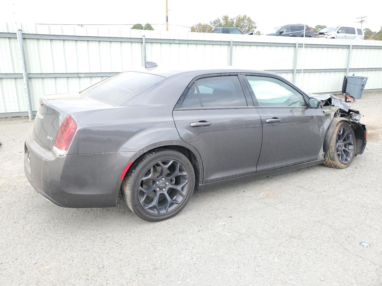 2020 CHRYSLER 300