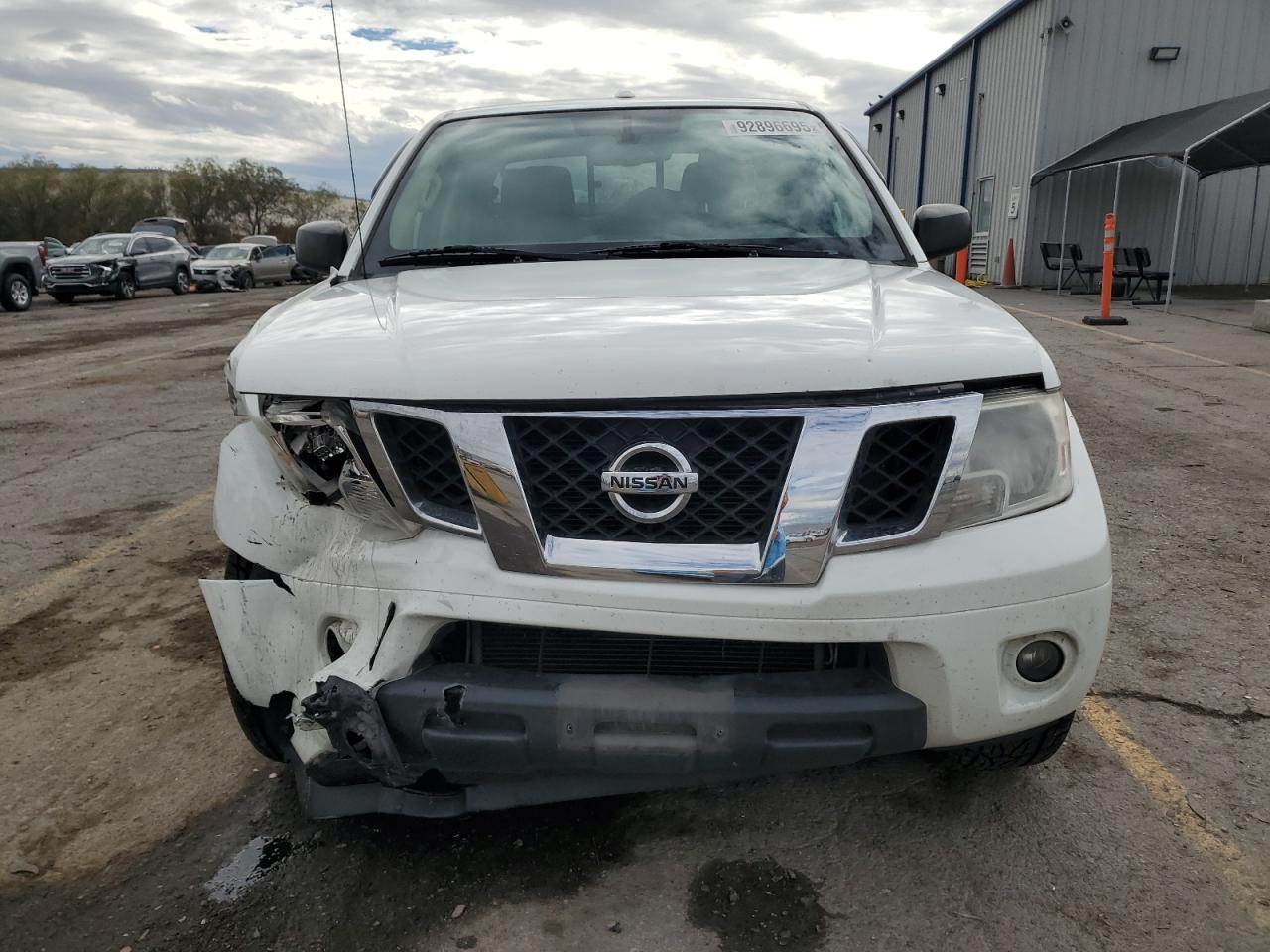 2017 NISSAN Frontier