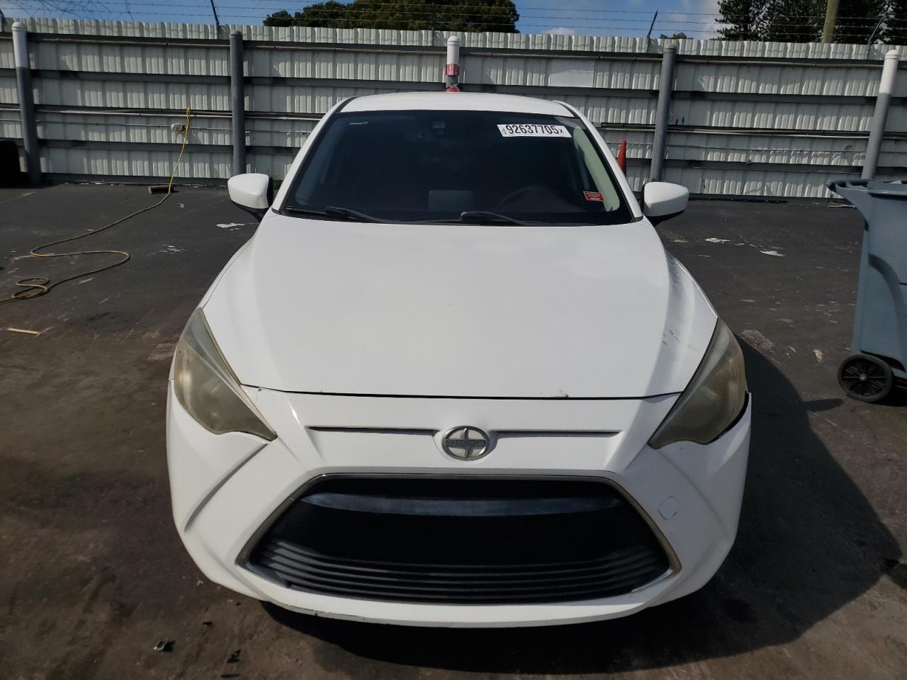 2016 TOYOTA SCION