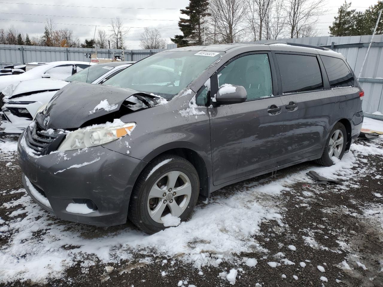 2012 TOYOTA SIENNA