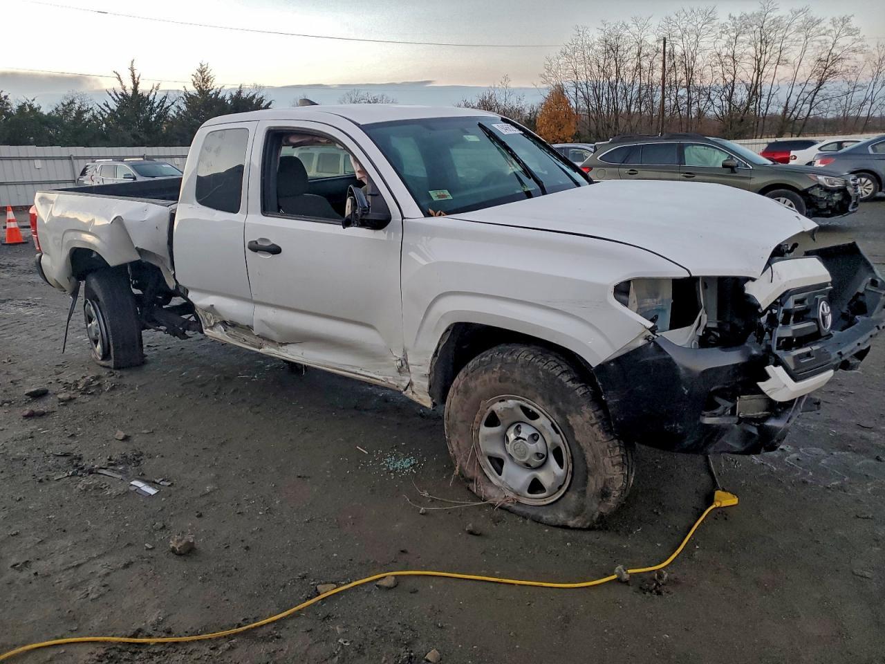 2016 TOYOTA TACOMA