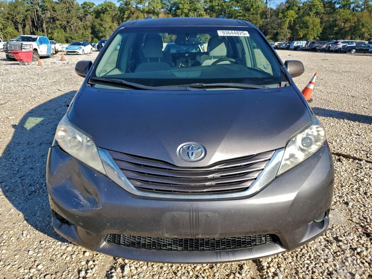 2015 TOYOTA SIENNA