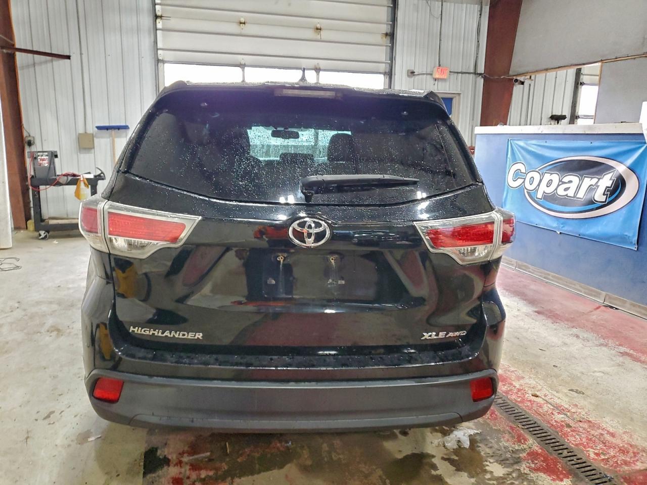 2016 TOYOTA HIGHLANDER