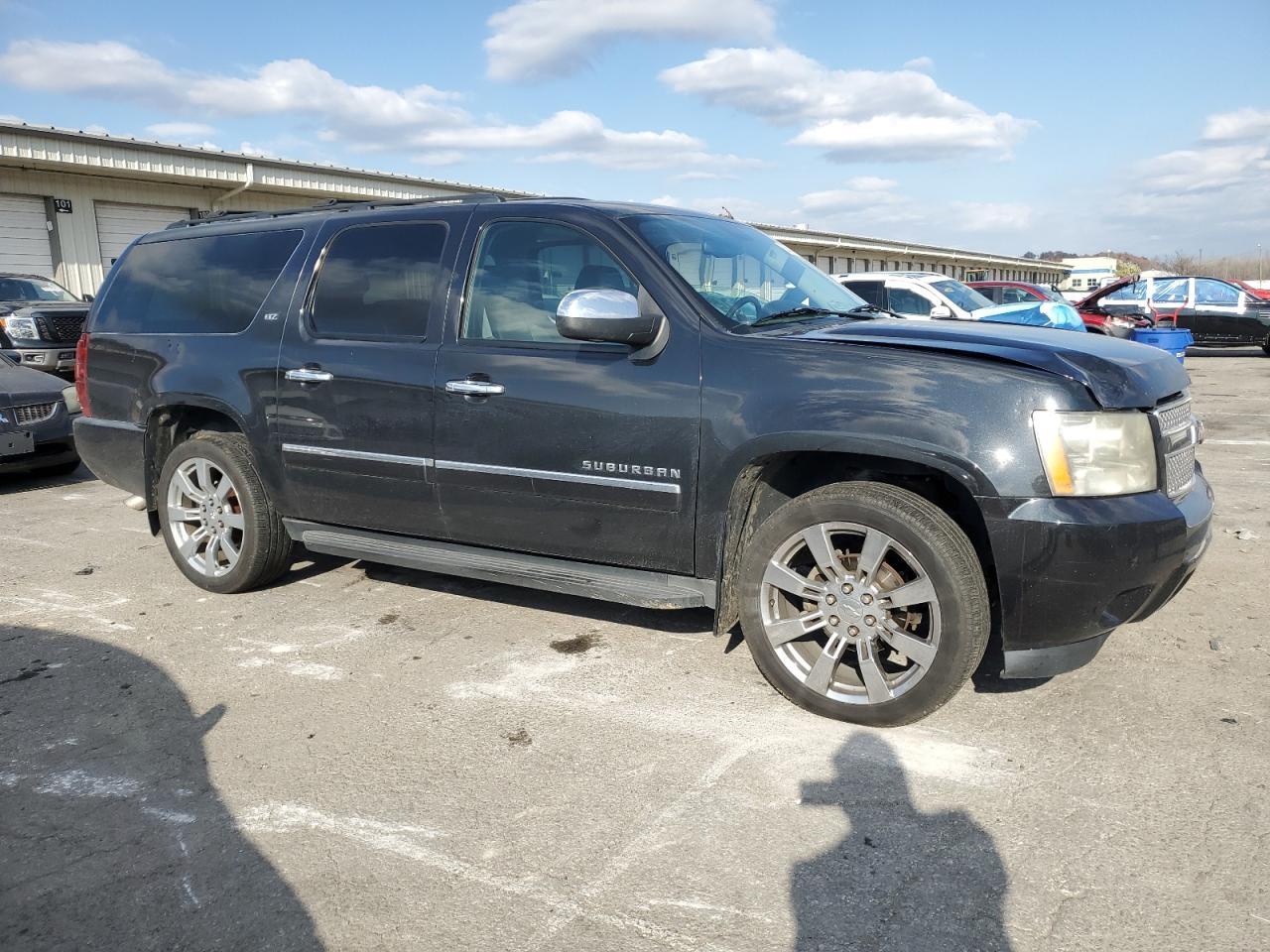 2010 CHEVROLET Suburban