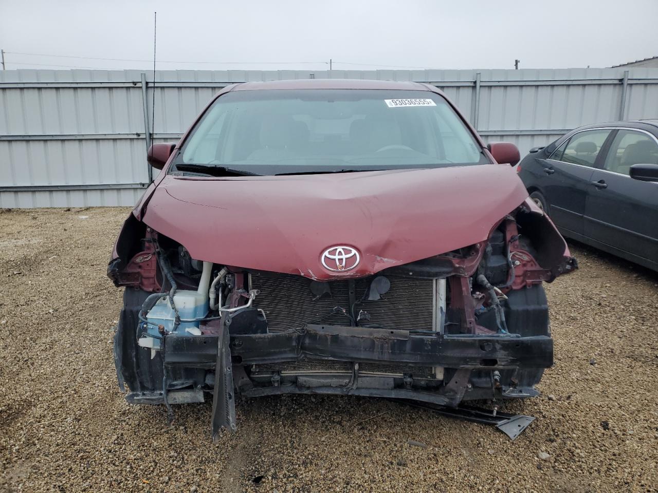 2014 TOYOTA SIENNA