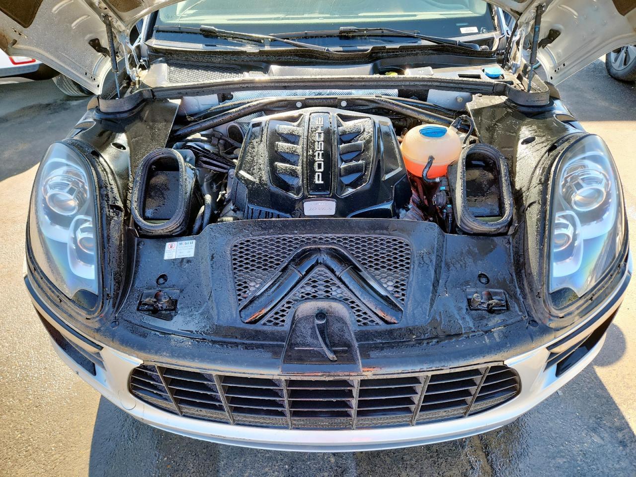 2015 PORSCHE Macan
