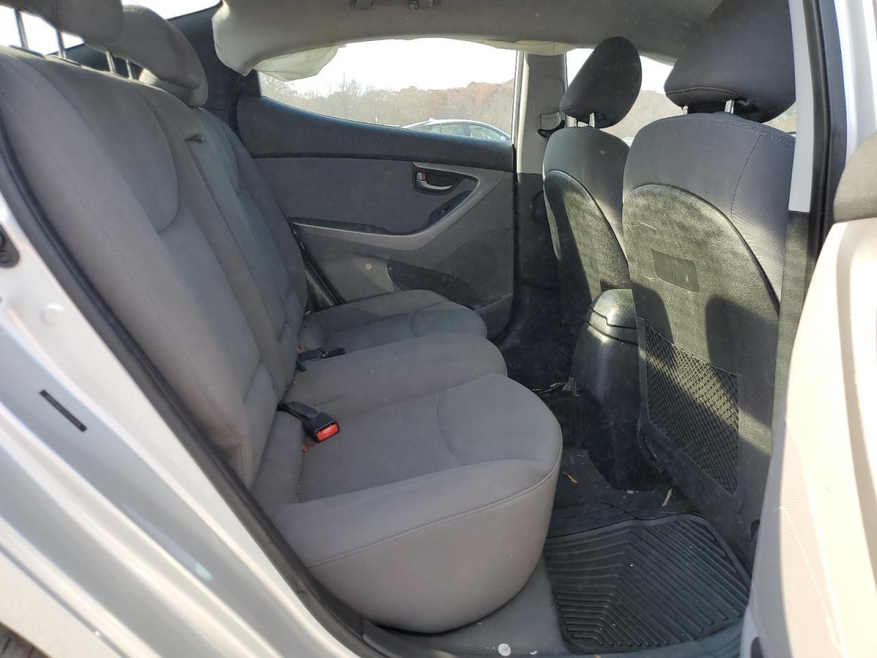 2016 HYUNDAI ELANTRA