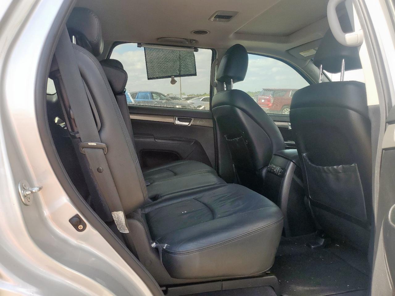 2009 KIA Borrego