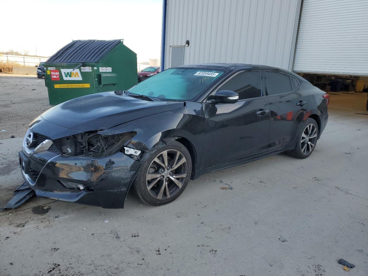2017 NISSAN Maxima