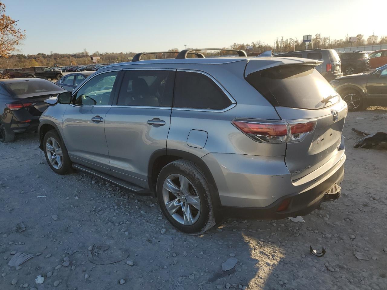2015 TOYOTA HIGHLANDER