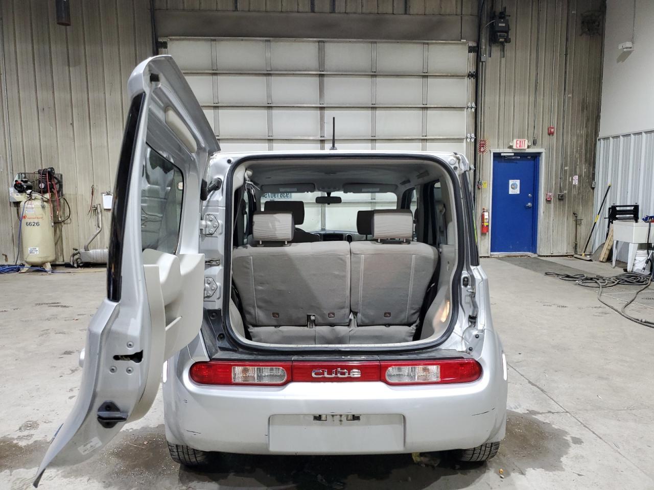 2013 NISSAN CUBE
