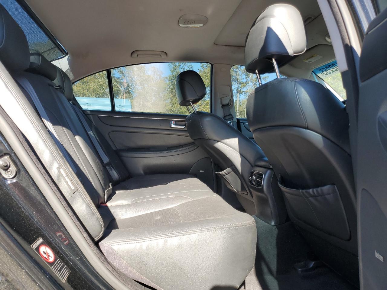2012 HYUNDAI GENESIS
