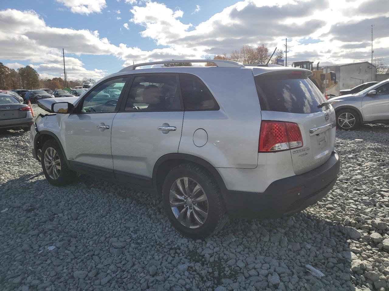2011 KIA SORENTO