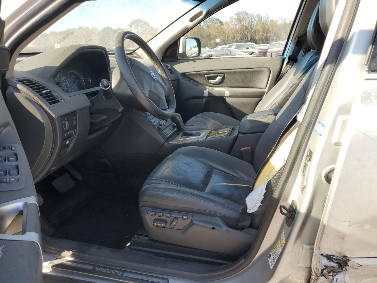 2010 VOLVO XC90