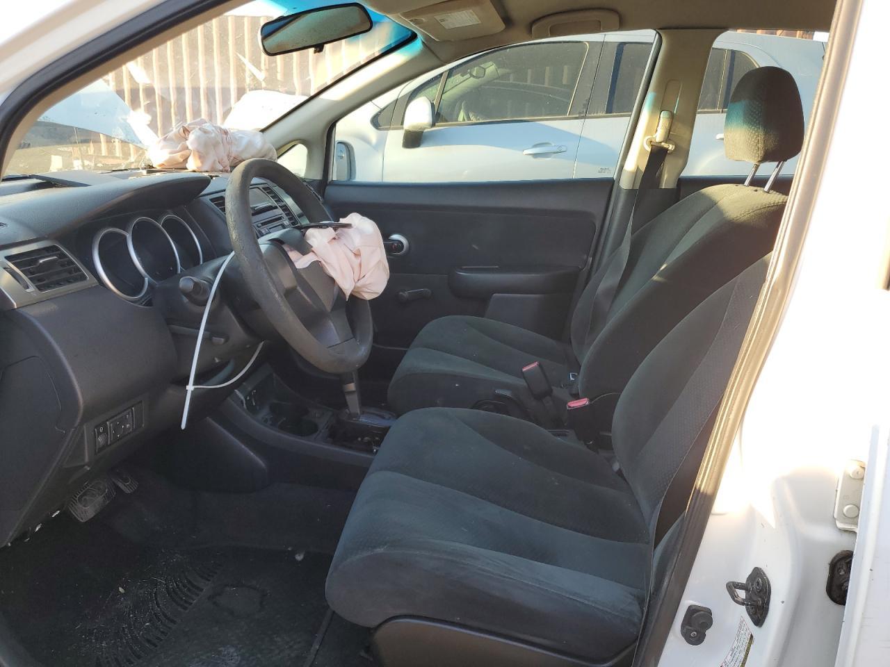 2011 NISSAN VERSA