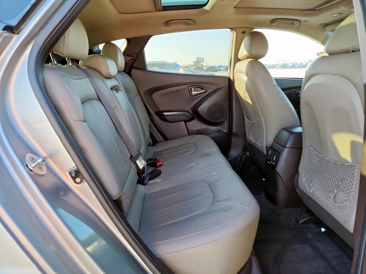 2015 HYUNDAI TUCSON